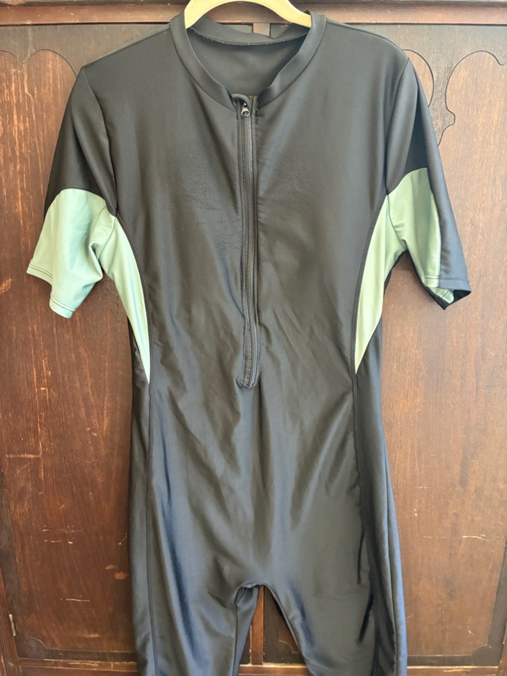 Cupshe Black Short-Sleeve Womens Bicycle Suit with Green Panels Sz 2X